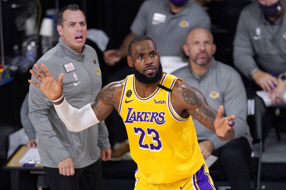 Los Angeles Lakers LeBron James under den fjärde NBA-semifinalen mot Denver.