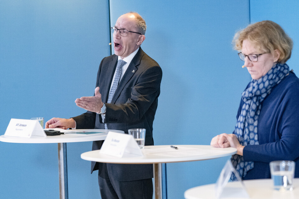 Alf Jönsson, regiondirektör, och Eva Melander, smittskyddsläkare i Region Skåne. Arkivbild.