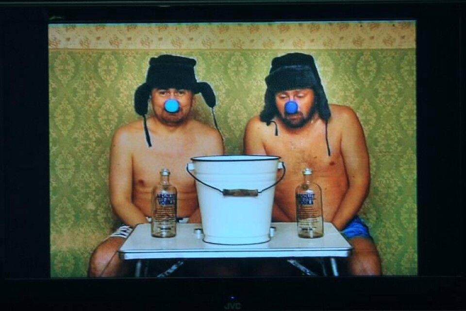 Blue Noses: "Absolut Blue Noses" (stillbild ur deras sju minuter långa video, 2002)