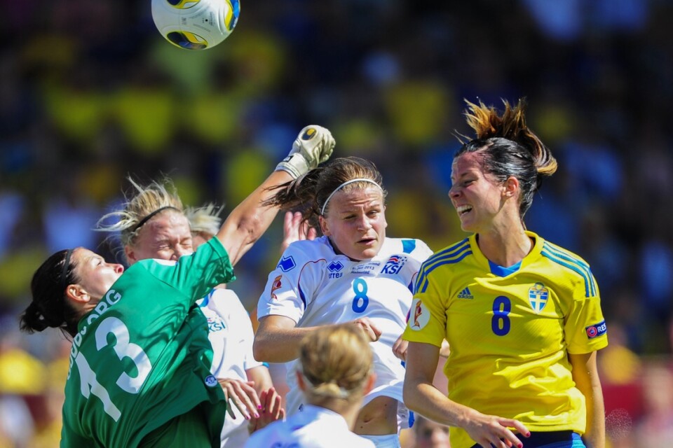 Sverige och Island möttes i EM-kvartsfinal i Halmstad för snart sex år sedan. Nu har länderna lottats i samma EM-kvalgrupp. Foto: Björn Lindgren/SCANPIX/ARKIV