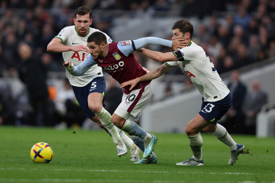Tottenham förlorade med 0–2 mot Aston Villa.