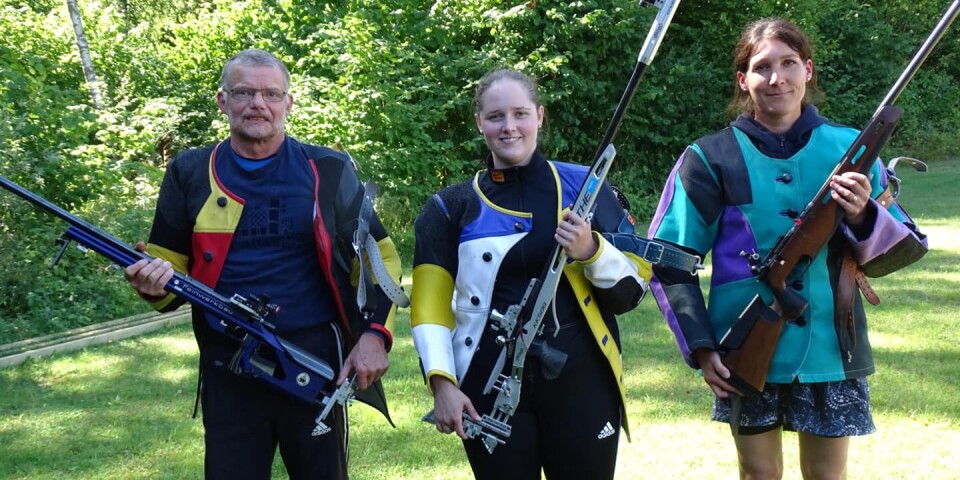 Louise Rosell, i mitten, i rem före Peter Fransson, till vänster och Linda Karlsson, till höger.