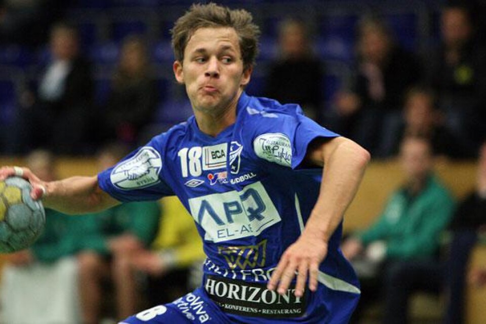 Filip Bengtsson har sökt ny klubb sedan IFK Trelleborg drog sig ur allsvenskan. Nu blir det spel i Alstermo IF.