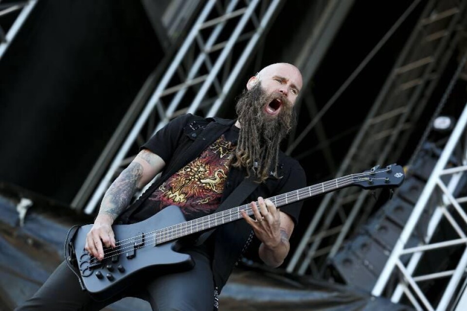 Basisten Chris Kael har festivalens snyggaste skägg.
