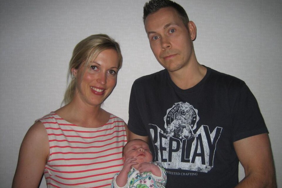 Maria Olinsson och Henrik Eriksson, Göteborg, fick den 17 mars en dotter Thea som vägde 3 915 g och var 50 cm. Henrik är bördig från Olofström.
