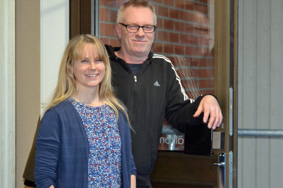 Grannar som tar hand om kropp och själ. Helene Nilsson och Magnus Holm är två tredjedelar av hälsoklustret på Dackegatan.
