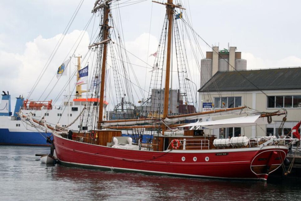 Det över 60 år gamla fartyget anlände till gästhamnen vid halv tolv på lördagen för att sedan segla vidare mot Danmark under söndagseftermiddagen.