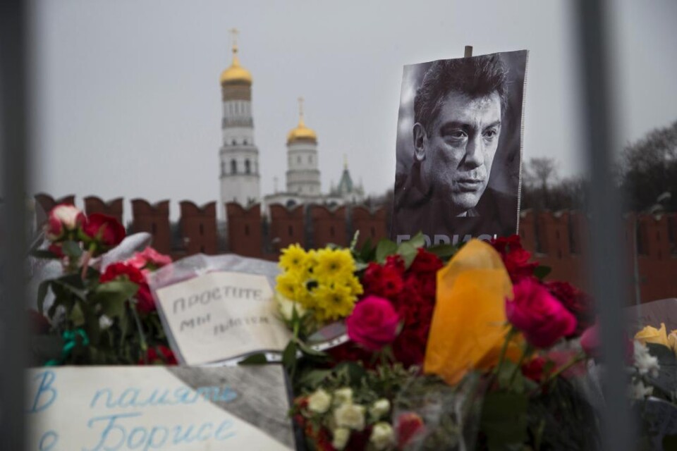 En stor belöning utlovas för information som kan leda till att mordet på oppositionsledaren Boris Nemtsov klaras upp. Men sannolikheten för att den som har beställt mordet åker fast är försvinnande liten, enligt Lena Jonson, Rysslandsforskare på Utrikes