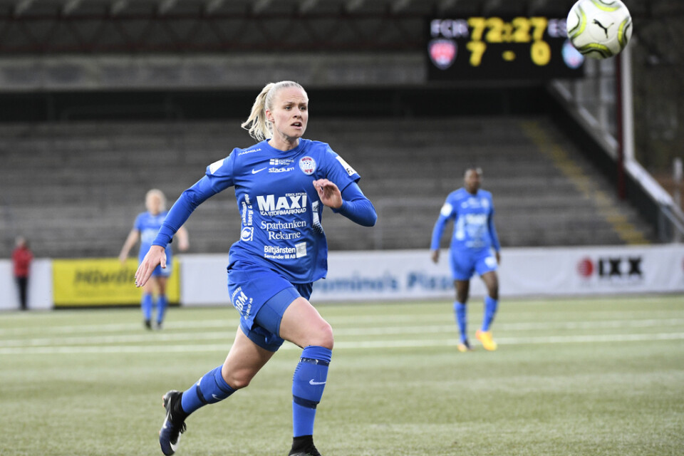 Eskilstunas Matilda Plan siktar på A-landslaget efter att förra året fått chansen åtta gånger med U23-landsget. "Det vimlar ju inte direkt av unga duktiga mittbackar i Sverige, så visst har hon chansen. Men det är en del jobb kvar", säger tränaren Magnus Karlsson. Arkivbild.