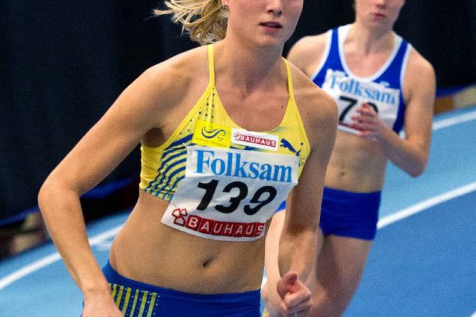Moa Hjelmer vann sitt första 400-meterslopp den här inomhussäsongen.