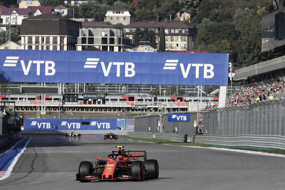 Ferraris Charles Leclerc tog sin fjärde raka pole position i Ryssland.