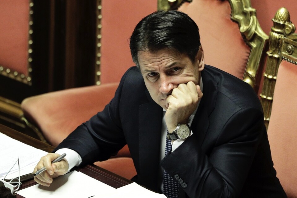 Italiens partilöse premiärminister Giuseppe Conte under debatten i parlamentets överhus.