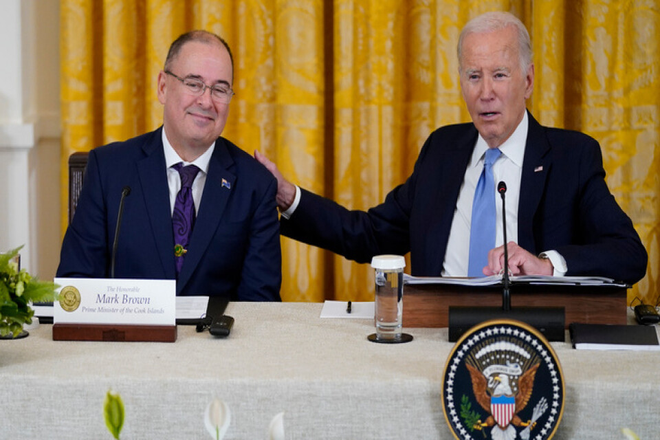 Cooköarnas premiärminister Mark Brown och USA:s president Joe Biden i Vita huset på måndagen.