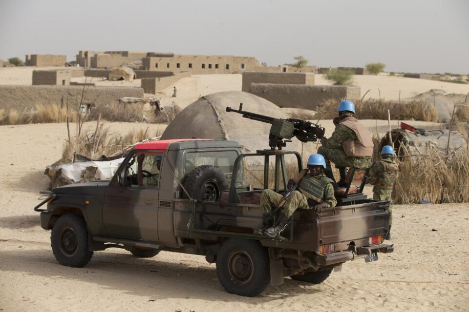 En FN-soldat från Bangladesh har dödats i Malis huvudstad Bamako. Ytterligare en FN-soldat dödades i attacken som ägde rum i måndags kväll, enligt säkerhetskällor. De två färdades i ett FN-fordon när de besköts av okända gärningsmän. En talesman för FN-