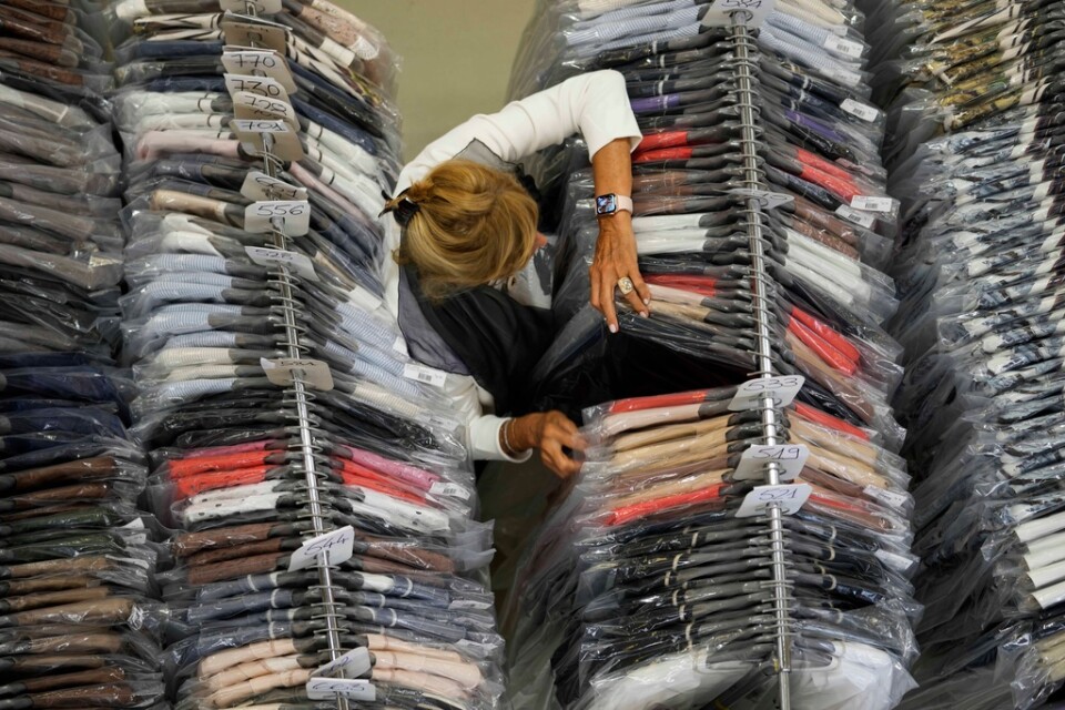 Det ser ut att bli ett EU-förbud mot att förstöra osålda kläder. Arkivbild