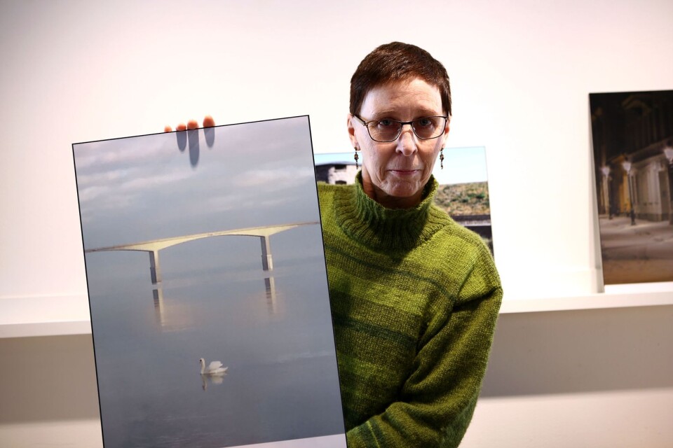 En bild på Ölandsbron gav Kristina Wirén förstapriset i tävlingen Årets Kalmarbild. Tävlingen arrangerades av Kalmars stads hembygdsförening till minne av Kalmarprofilen Skotte Linde.