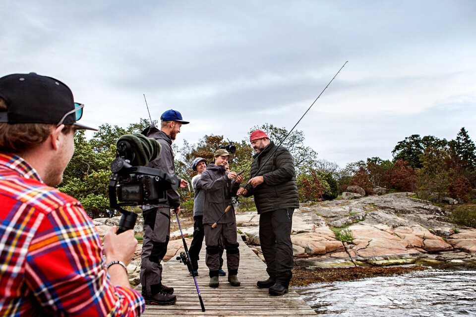 TV4-produktionen Fiskedestination spelas in i bland annat Karlskrona av Johan Broman och hans team tillsammans med lokala guider.