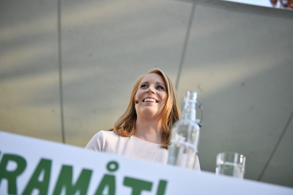 Partiledare Annie Lööf (C) håller tal under Centerpartiets dag i Almedalen.
