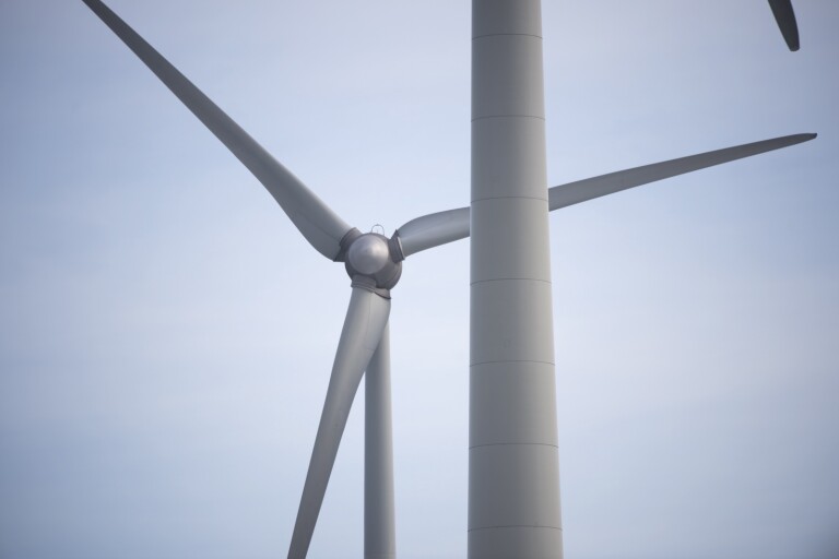 Politiker får frågor om vindkraft: ”Vems ansvar vid en konkurs?