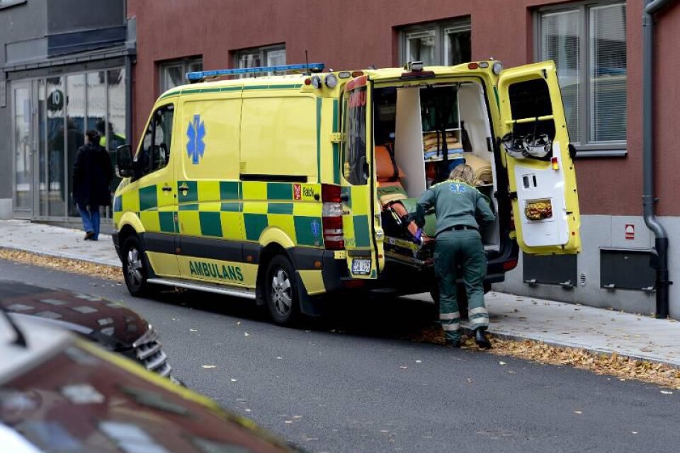 Ambulanspersonal i Trelleborg känner oro över att inte räcka till när en ambulans flyttats till Skurup. Foto: Scanpix