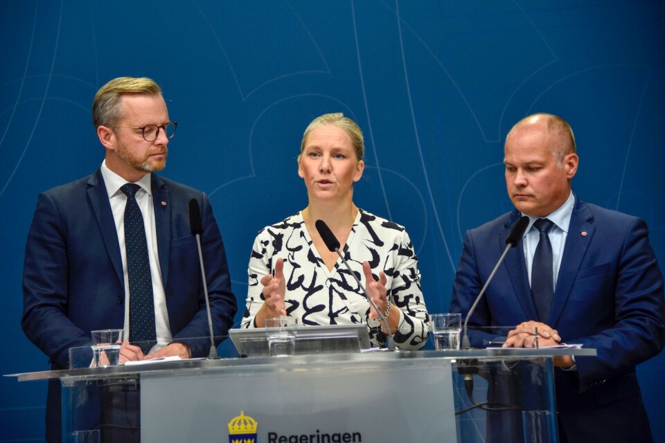 Inrikesminister Mikael Damberg (S)  justitieminister Morgan Johansson (S) satte samarbete med MP:s Karolina Skog främst.