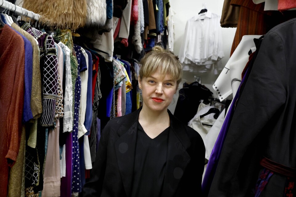 Kostymdesignern och scenografen Bente Rolandsdotter började sin yrkesbana på Byteaterns kostymavdelning.