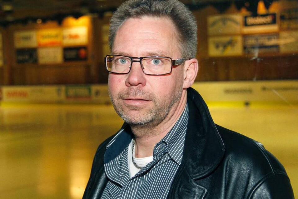 Tony Bäckström jobbar i UIF:s sportgrupp och har nu fått sina nyckelspelare klara till nästa säsong.