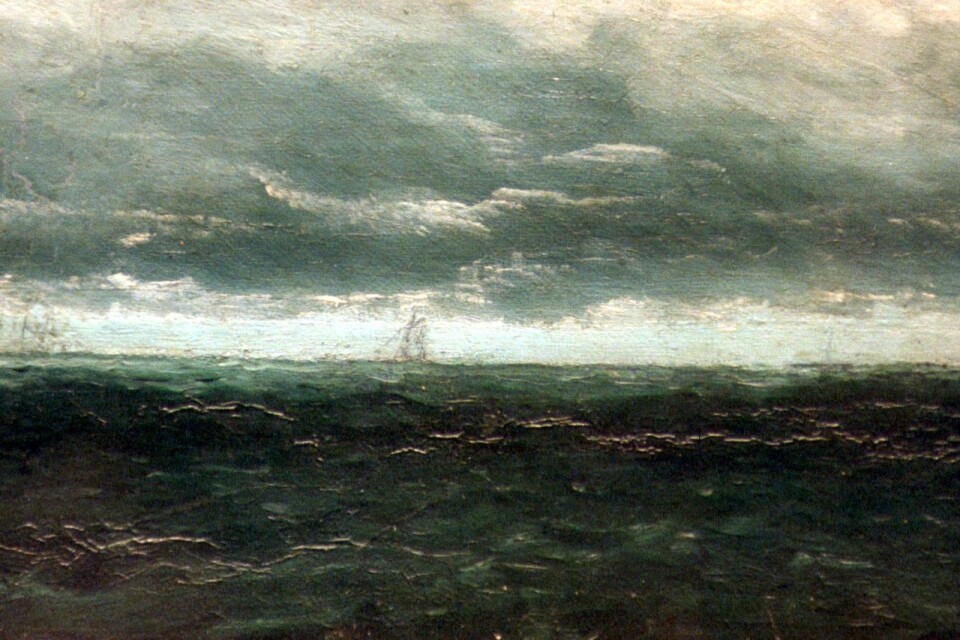 Strindbergs bild av skärgården. Seglare målad I Sandhamn 1873. Grå himmel, moln, svart hav
