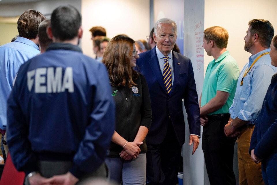 USA:s president Joe Biden tackar medarbetare på den federala räddningsmyndigheten Fema för insatser under stormen Idalia.