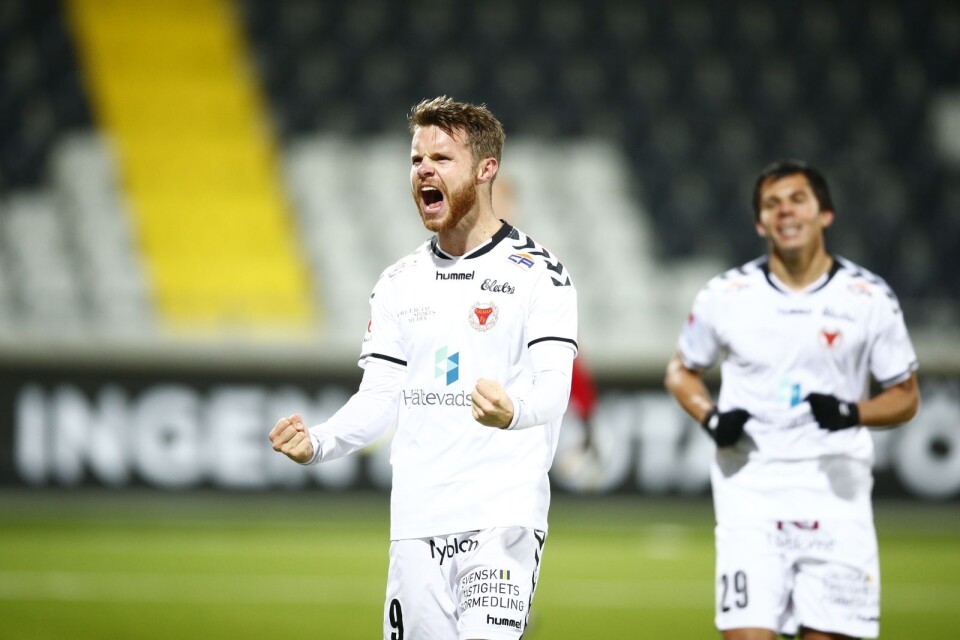 Kalmars Måns Söderqvist jublar efter mål mot Häcken säsongen 2016.