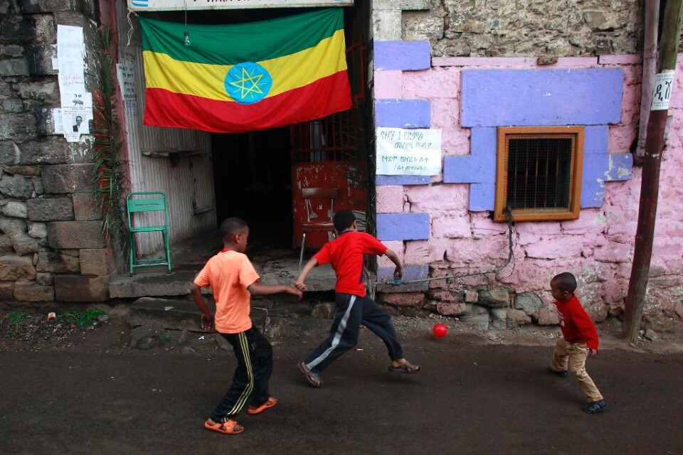 Över 36 miljoner etiopier har registrerat sig för att rösta i dagens val. Men inga större förändringar väntas i landet som styrts av regeringskoalitionen EPRDF i över två decennier. I det senaste valet fick EPRDF 99,6 procent av rösterna. - De kommer gi