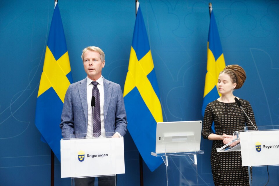 Kulturutskottets ordförande och Kristianstadsbon Christer Nylander (L) och Kultur- och idrottsminister Amanda Lind (S).