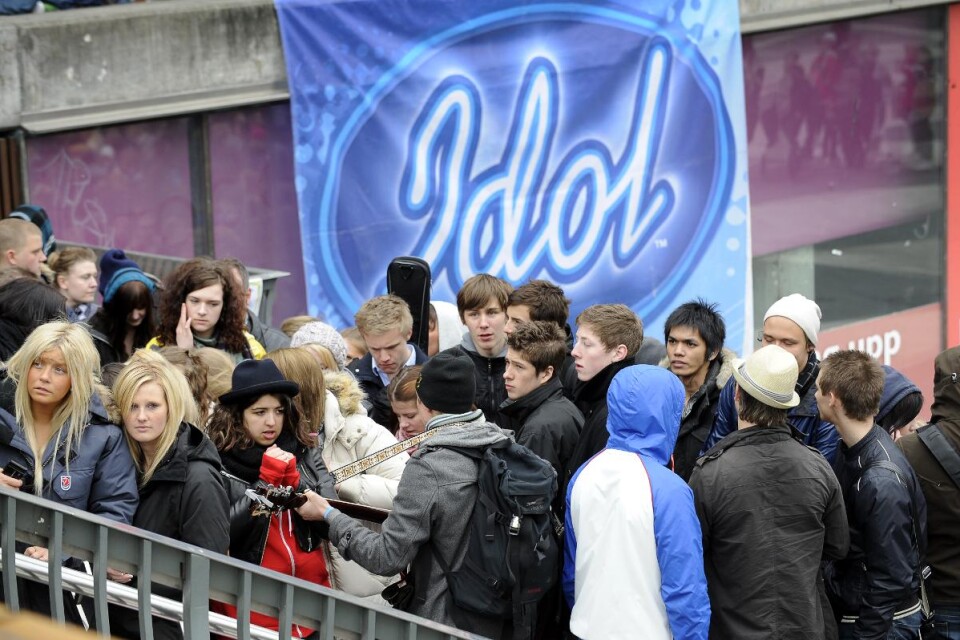 Långa köer till en audition för Idol i Stockholm. Foto: ANDERS WIKLUND / TT