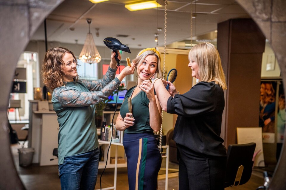 Maria Svensson, Linnéa Smedjebäck och Camilla Sundelin som driver Studio4nio berättar om vårens hårtrender.