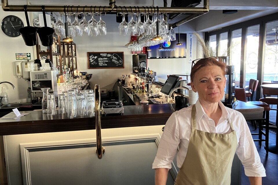 Eva Nilsson driver Borgholms kök och bar och har blivit tvingad till flera besparingsåtgärder.