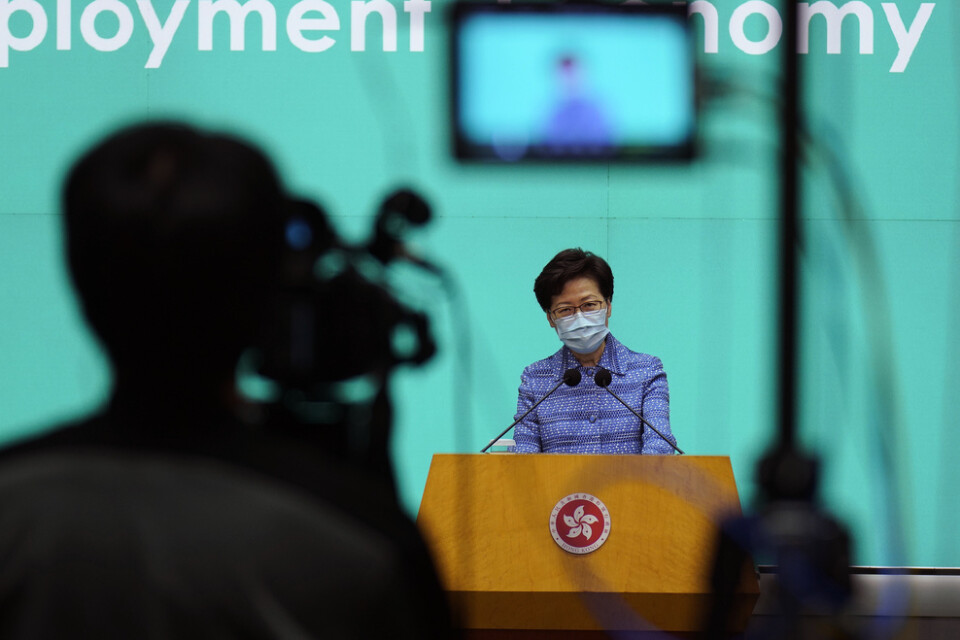 Hongkongs ledare Carrie Lam vid en presskonferens.