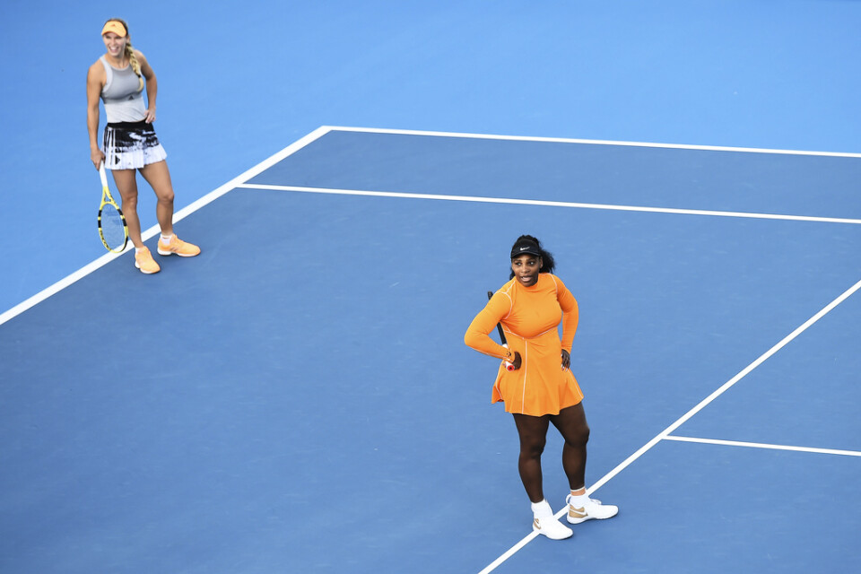 Caroline Wozniacki och Serena Williams under en turnering i Nya Zeeland tidigare i januari.