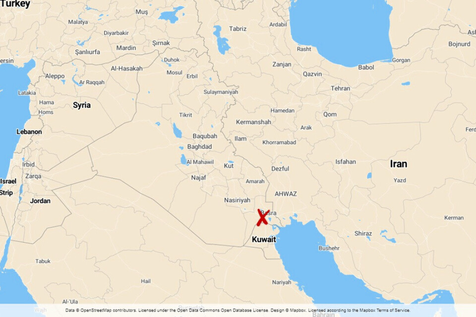 Raketer har slagit ned nära ett oljeindustriområde norr om staden Basra.