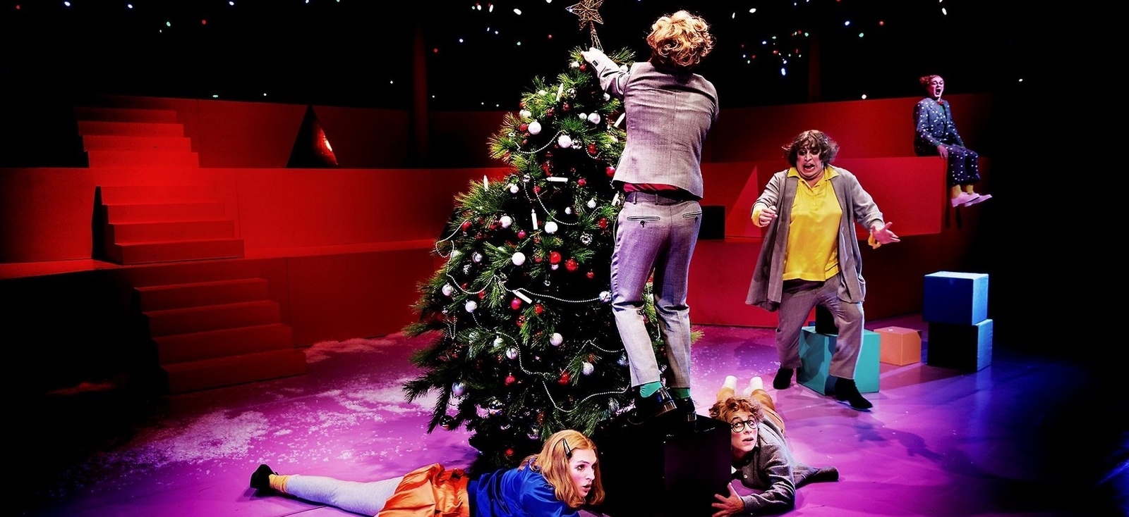 Malmö stadsteater har gjort en teaterversion av Tage Danielssons Karl-Bertil Jonssons julafton, som hade premiär på Hipp i lördags.Foto: Emmalisa pauly