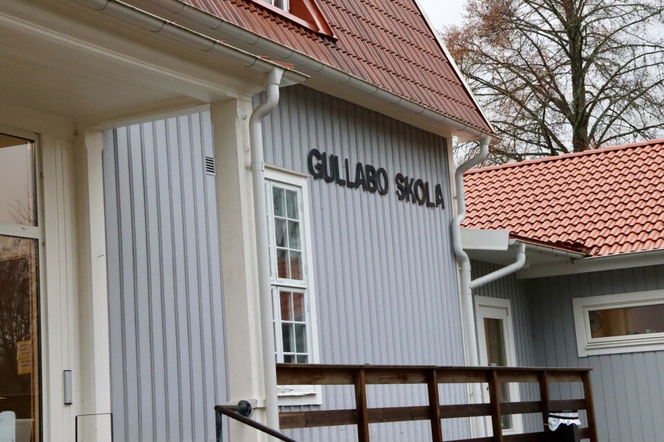 ”Vilka mandat anser ni er ha fått av väljarna som ger er rätt att verka för en nedläggning av Gullabo skola?!”