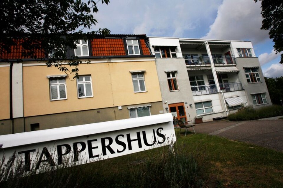 Brister i arbetsmiljön på äldreboendet Tappershus gör att Arbetsmiljöverket nu kräver kommunen på vite.
