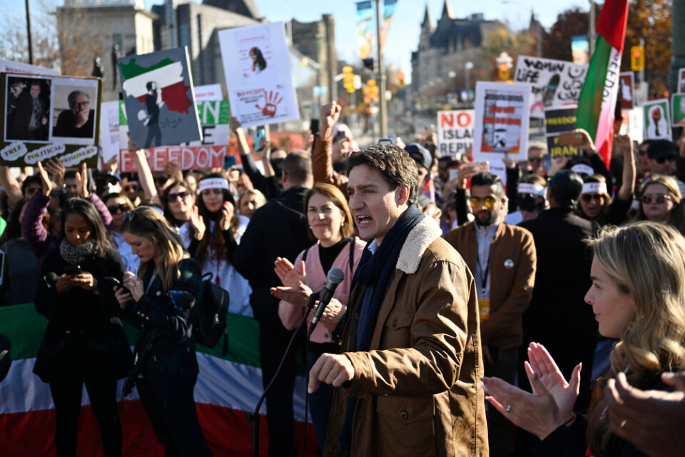 Manifestation i Kanada till stöd för regimkritiska protester i Iran. Arkivbild.