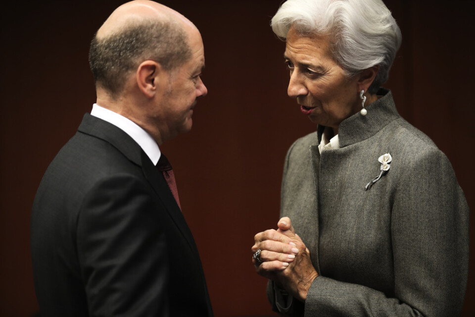 ECB-chefen Christine Lagarde i samspråk med tyska finansministern Olaf Scholz. Arkivbild.