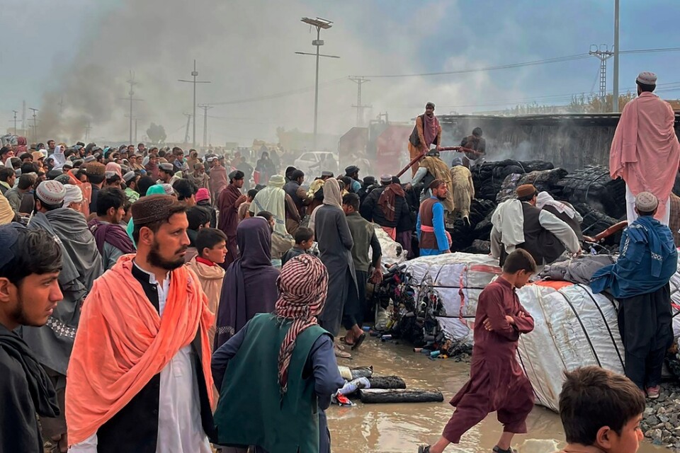Flera civila dödades när afghanska styrkor öppnade eld i ett gränsområde mot Pakistan.
