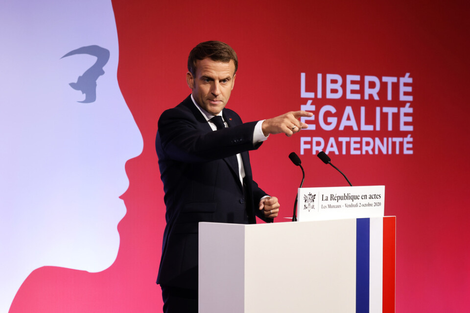 Frankrikes president Emmanuel Macron höll i fredags ett linjetal där han förklarade att "islamistisk separatism" måste bekämpas. Talet har väckt vrede i bland annat Turkiet.