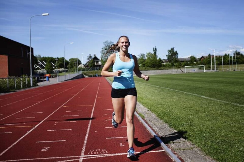 Redo för utmaningen. 17-åriga Madelen Rydqvist ställer sig på startlinjen på Dalabadet på torsdag tillsammans när Trelleborg Triathlon avgörs för första gången. På tisdagseftermiddagen körde hon i sin ensamhet intervalltränig på Östervångstadion.
