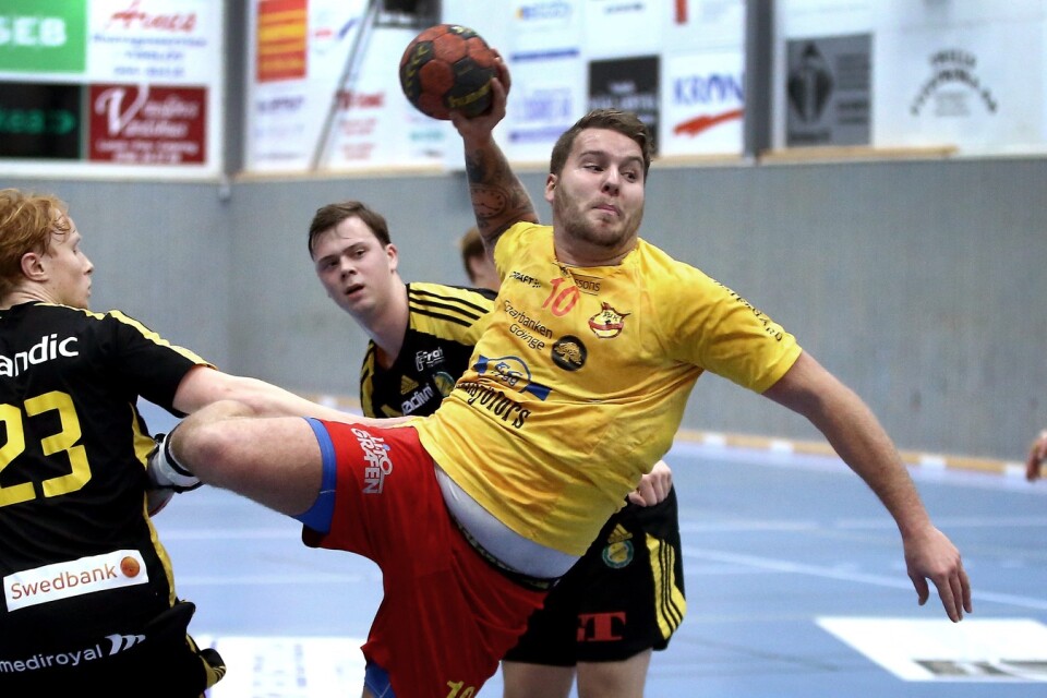 Elias Holmström gjorde åtta mål när Vinslöv besegrade HK S-hof, inför 488 betalande i Furutorpshallen. Foto: Stefan Sandström