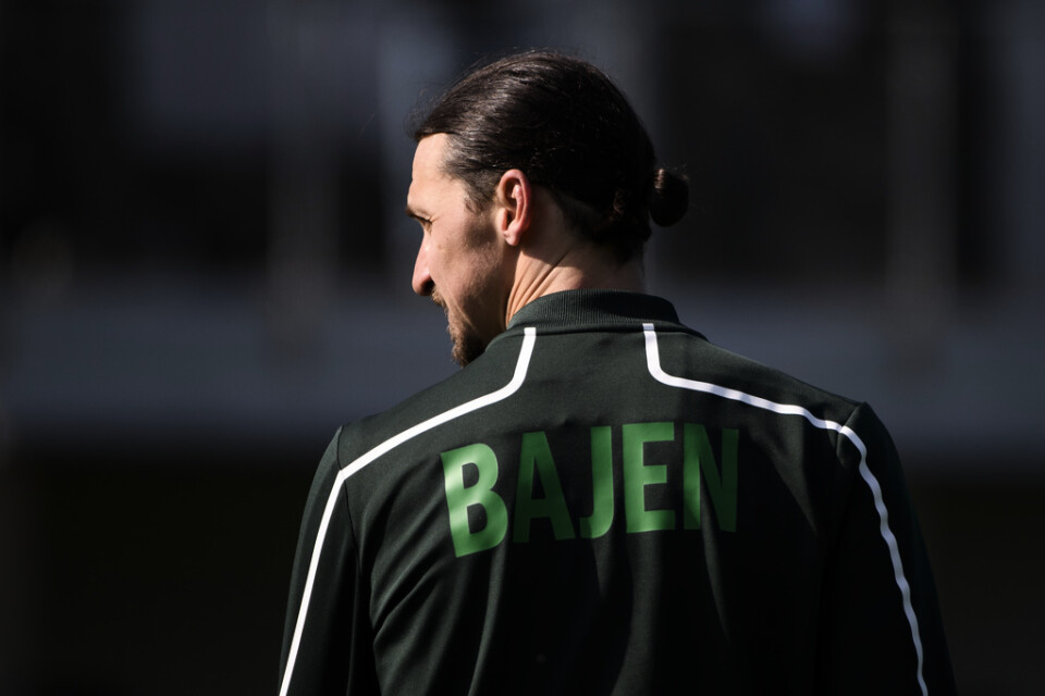 Zlatan Ibrahimovic är både delägare i Hammarby, som han tränade med under våren, och spelare i Milan. Arkivbild.