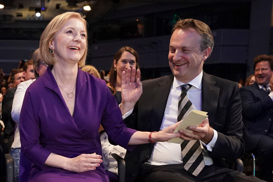 Liz Truss med maken Hugh O'Leary under måndagens utnämning av Konservativa partiets nya ledare.