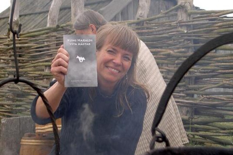 &#x96; Vikingatiden är spännnade tid att vistas i, säger Jeanette Thelander, författare till den nyutgiva boken "Kung Haralds vita hästar", en berättelse som utspelar sig under Skånes vikingatid. Bild: Åsa Meierkord